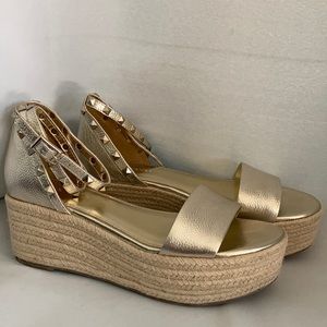 Marc Fisher size 8 gold espadrilles